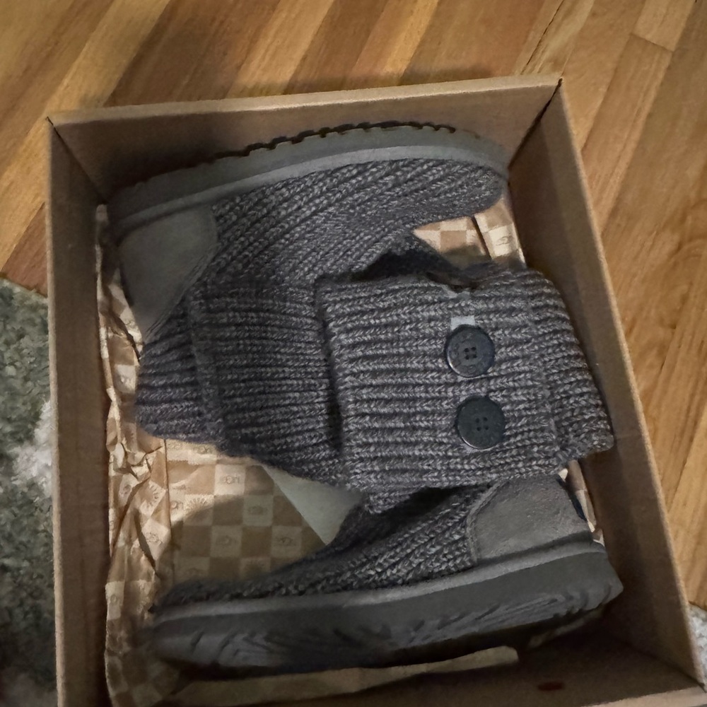 UGG Cardy Boots in Classic Gray